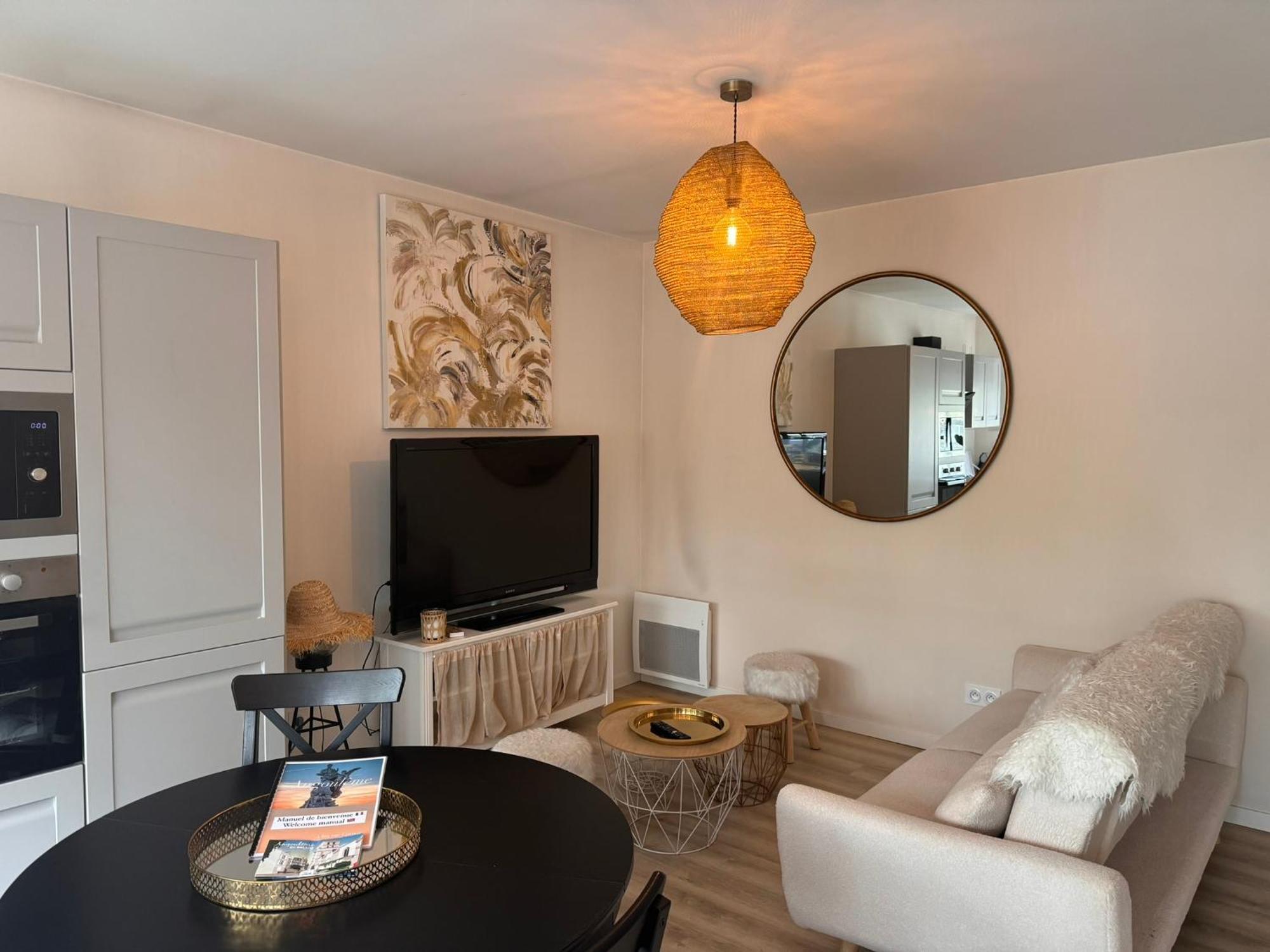 Maison + Parking Prive Au Coeur Angouleme 60M2 Zewnętrze zdjęcie